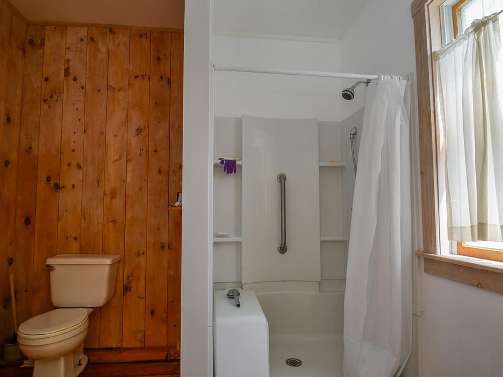 49 Atlantic Road Swans Island, ME 04685 - Photo 19 of 33 First-floor full bath.