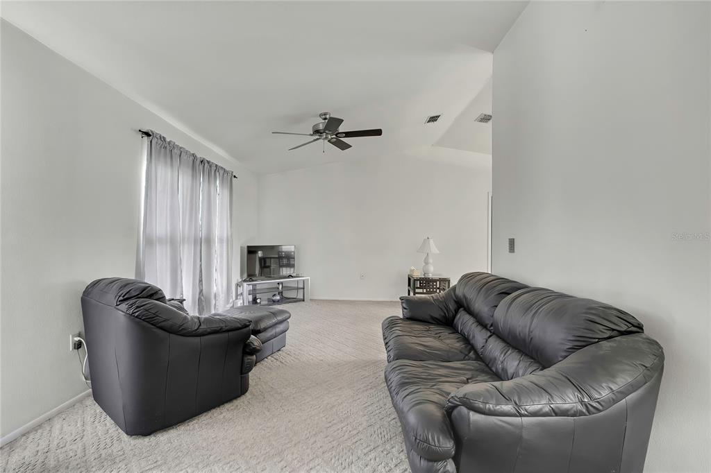 11323 Elgin Boulevard Spring Hill, FL 34608 - Photo 3 of 33