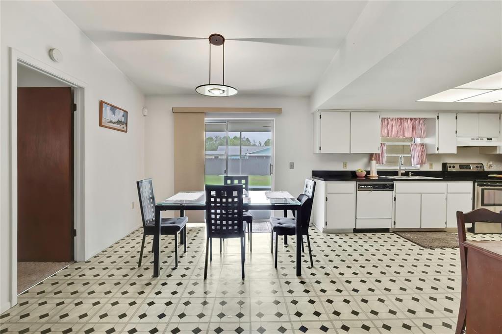 11323 Elgin Boulevard Spring Hill, FL 34608 - Photo 7 of 33