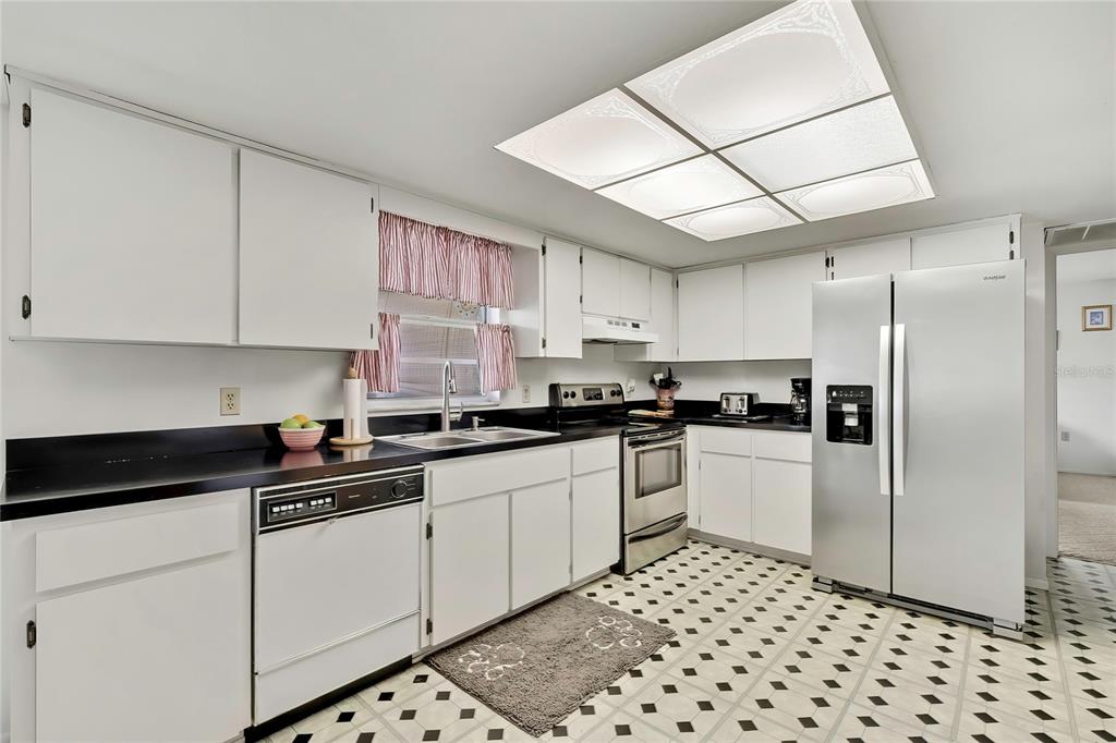 11323 Elgin Boulevard Spring Hill, FL 34608 - Photo 9 of 33