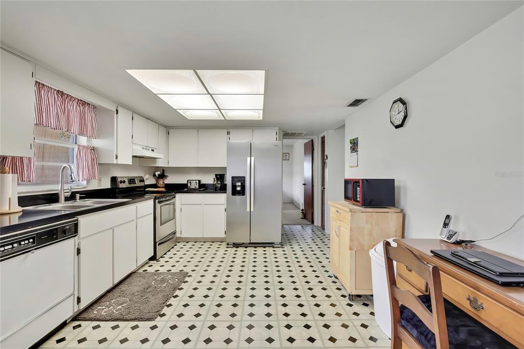 11323 Elgin Boulevard Spring Hill, FL 34608 - Photo 10 of 33