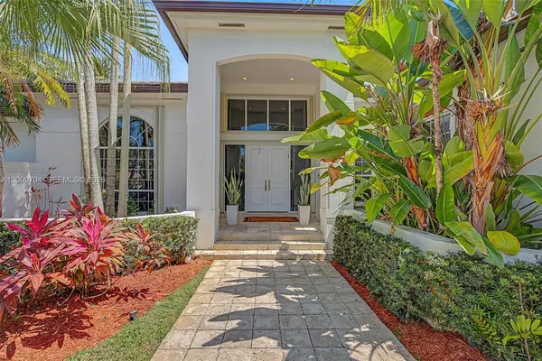 $3,300,000 | 6721 Southwest 140th Street, Palmetto Bay, FL 33158