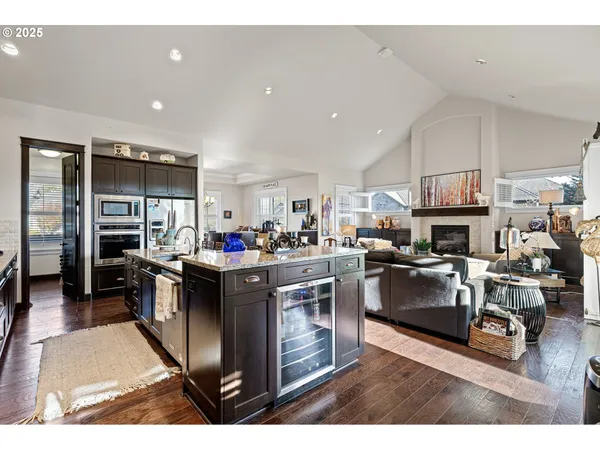 $989,000 | 1765 Trevino Road, Creswell, OR 97426