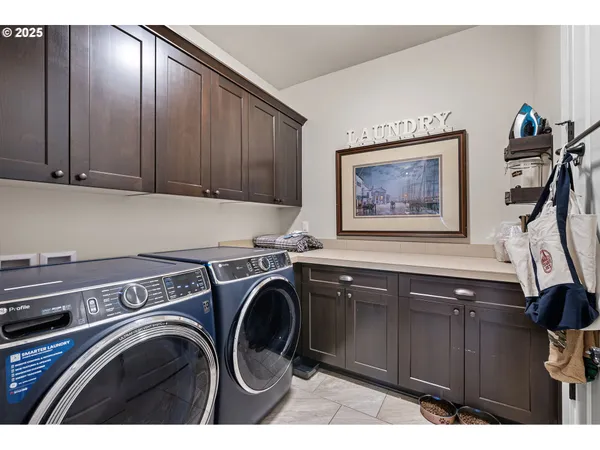 $989,000 | 1765 Trevino Road, Creswell, OR 97426