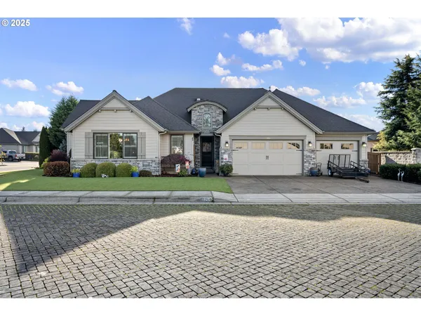 $989,000 | 1765 Trevino Road, Creswell, OR 97426