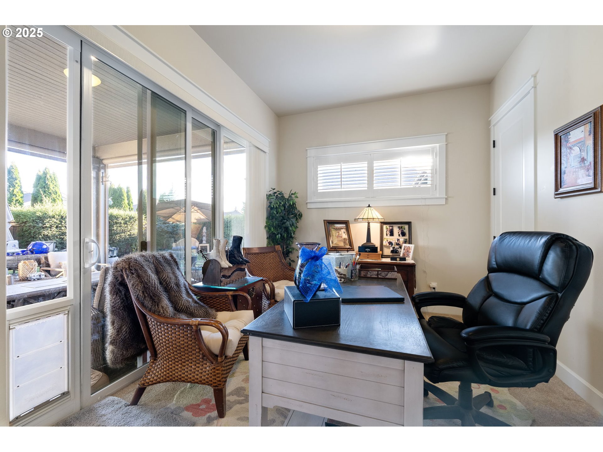 1765 Trevino Road Creswell, OR 97426 - Photo 6 of 26 a living room with furniture and a large window
