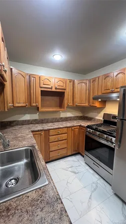 $2,185 | 27 East Main Street, Unit 6, Beacon, NY 12508