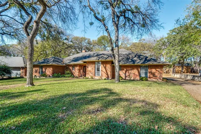 $498,000 | 737 Newport Road, Fort Worth, TX 76120