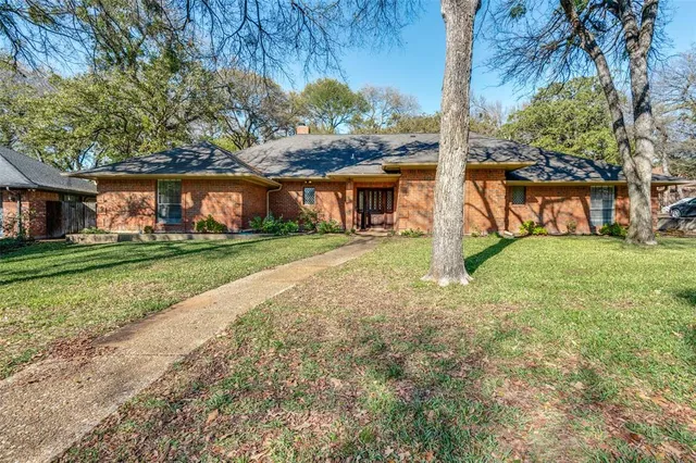 $498,000 | 737 Newport Road, Fort Worth, TX 76120