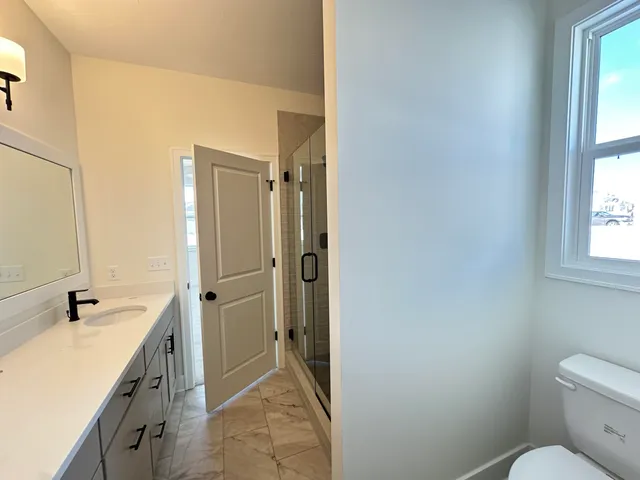 $639,900 | 8206 Eagle Peak Drive, Jenison, MI 49428