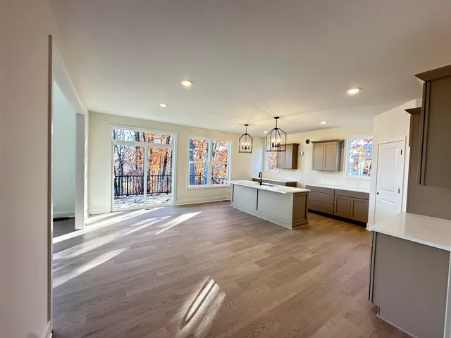 $639,900 | 8206 Eagle Peak Drive, Jenison, MI 49428