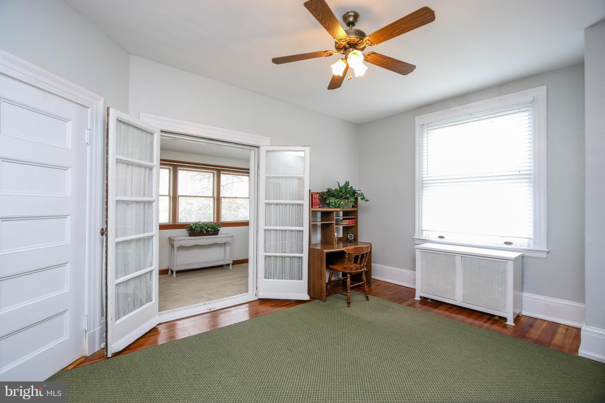 4902 Roland Avenue Baltimore, MD 21210 - Photo 19 of 30 Bedroom