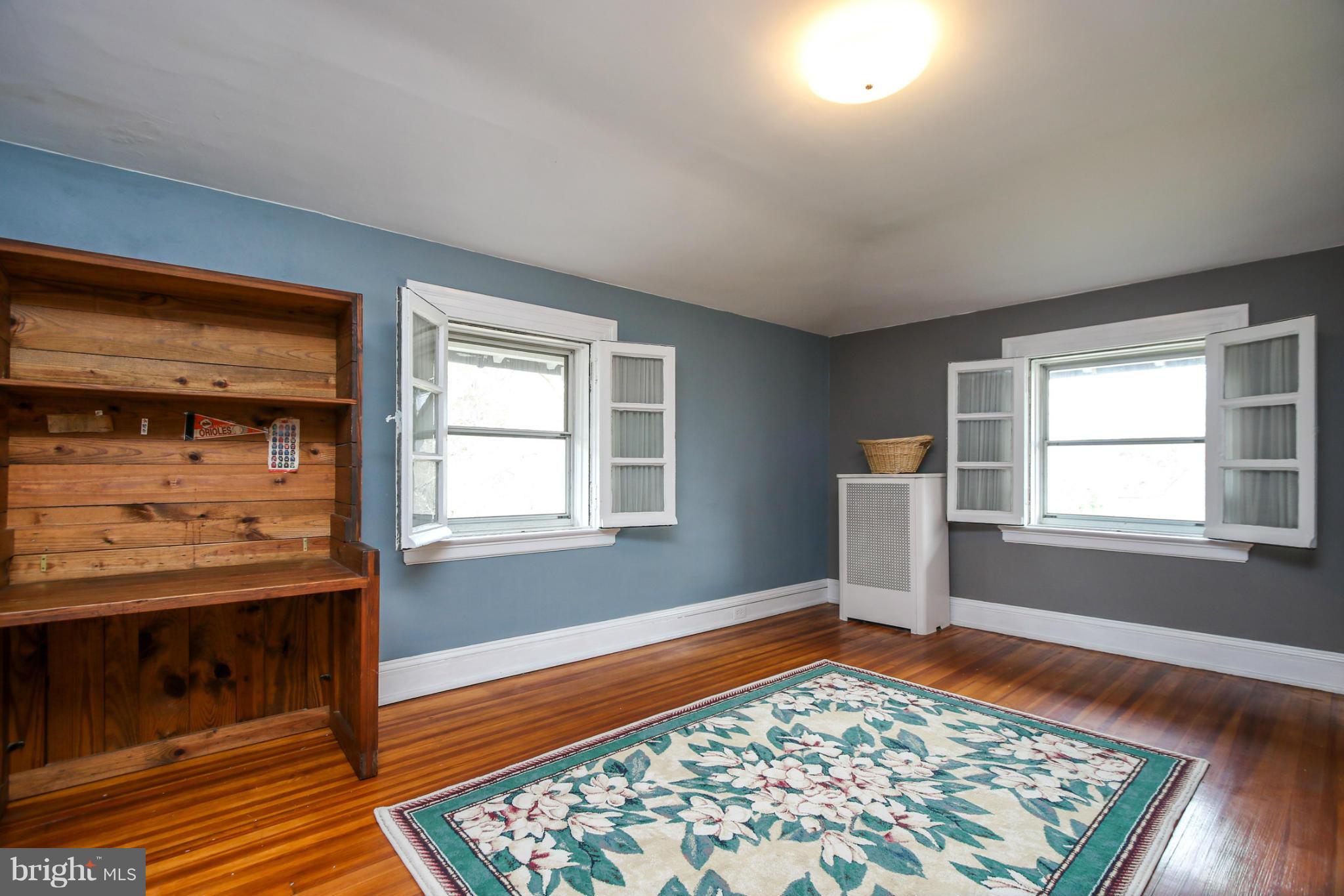 4902 Roland Avenue Baltimore, MD 21210 - Photo 28 of 30 Bedroom