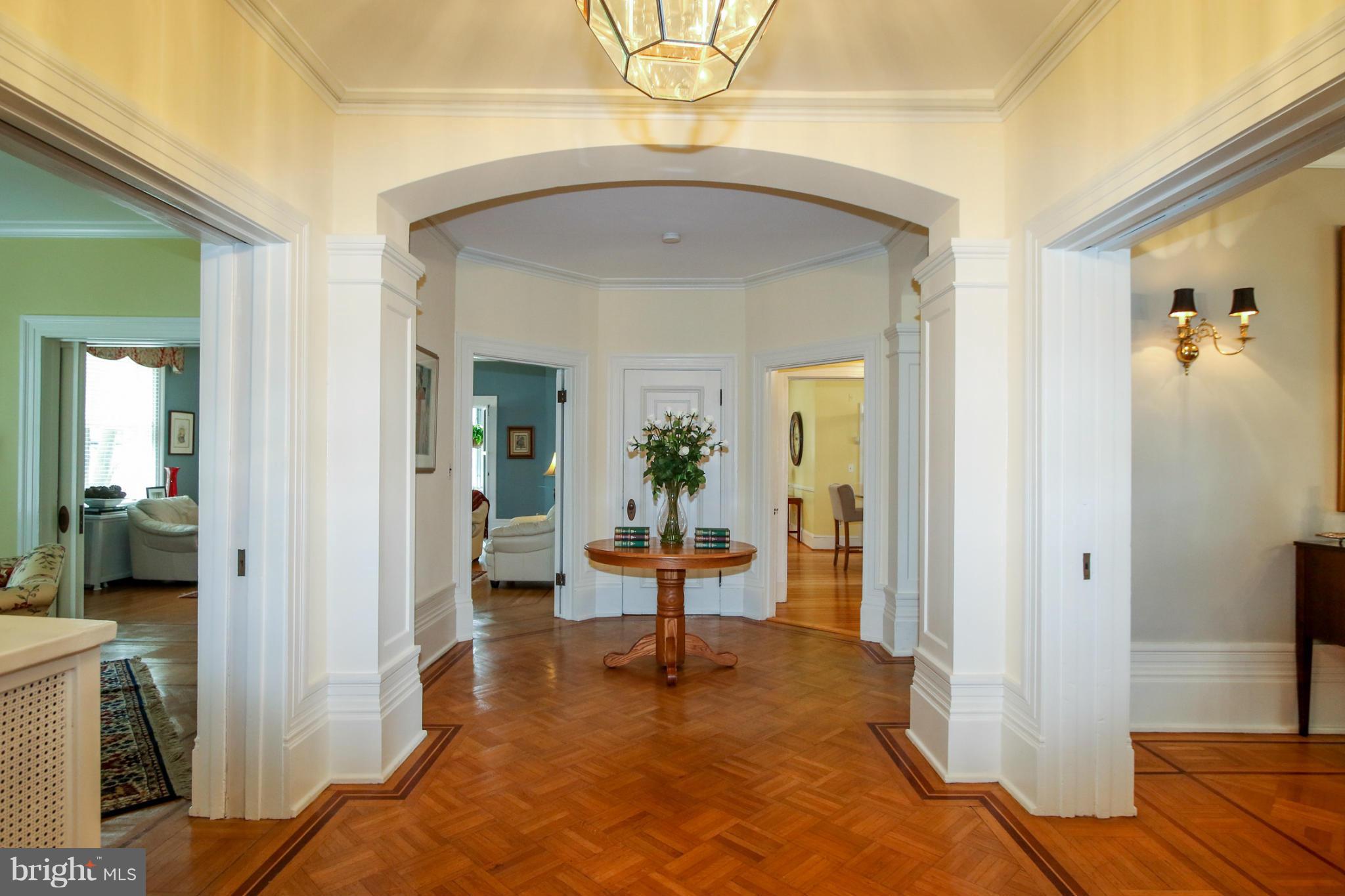 4902 Roland Avenue Baltimore, MD 21210 - Photo 5 of 30 Interior (General)