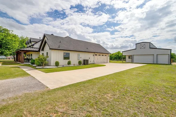 $750,000 | 1621 County Road 1123, Godley, TX 76044