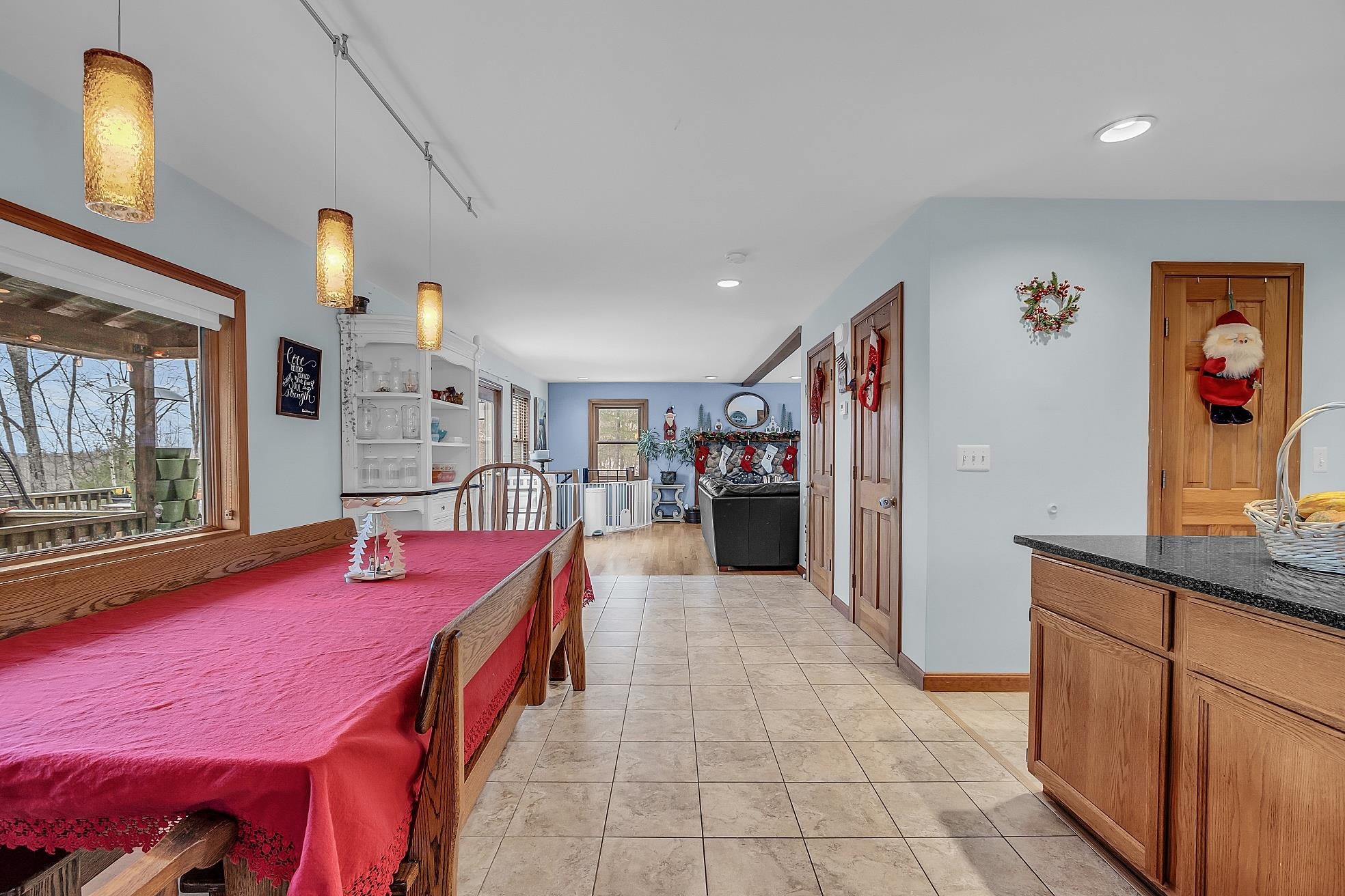 644 Borough Road Pembroke, NH 03275 - Photo 8 of 36