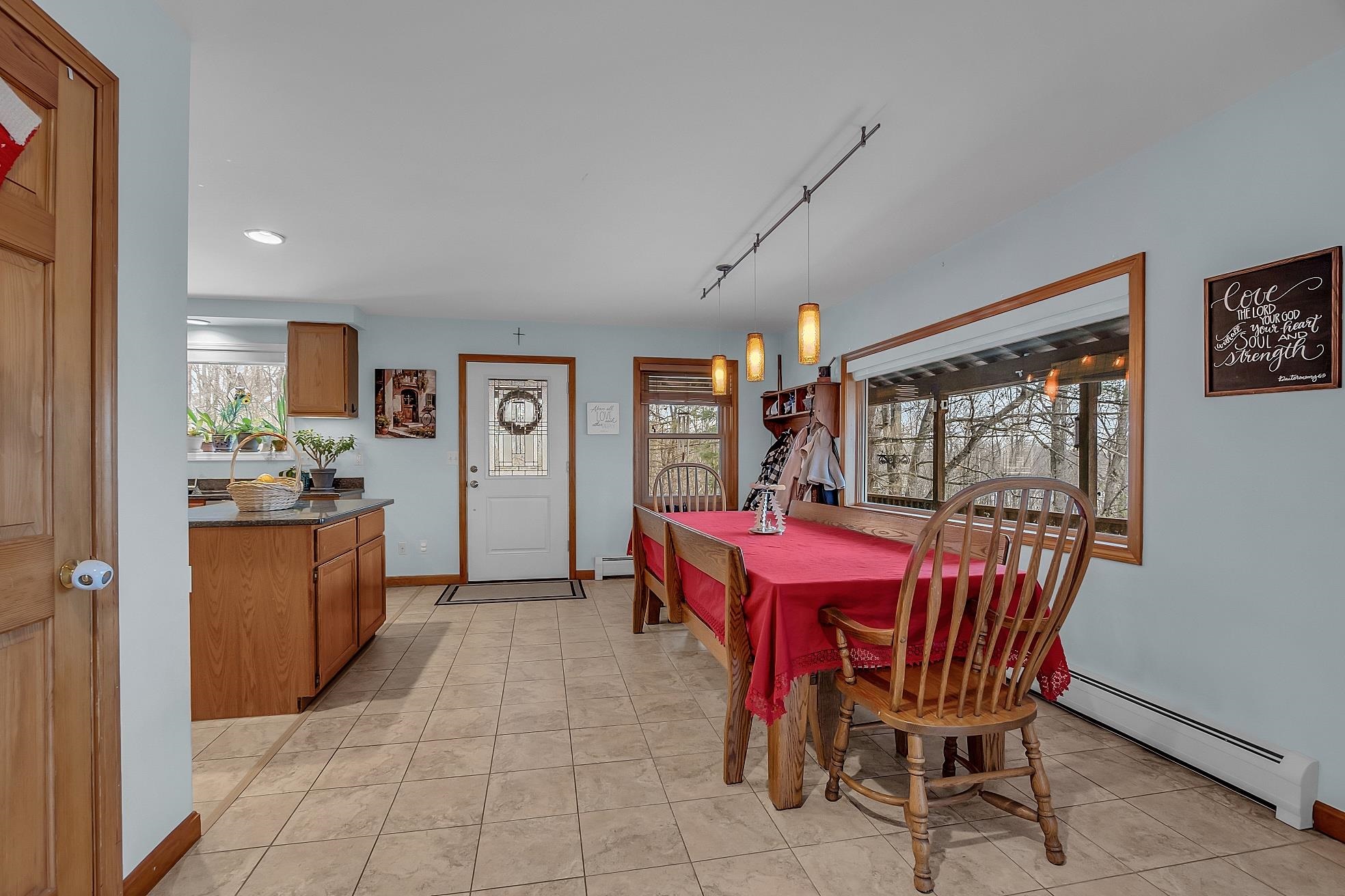 644 Borough Road Pembroke, NH 03275 - Photo 9 of 36