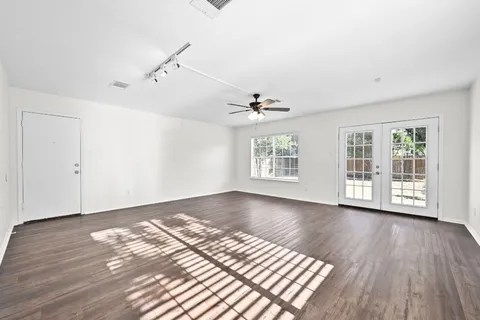 $325,000 | 1400 Geoffs Drive, Austin, TX 78748