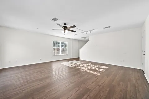 $325,000 | 1400 Geoffs Drive, Austin, TX 78748