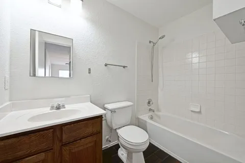 $325,000 | 1400 Geoffs Drive, Austin, TX 78748