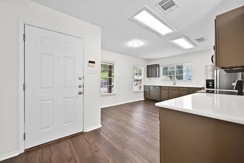 $325,000 | 1400 Geoffs Drive, Austin, TX 78748