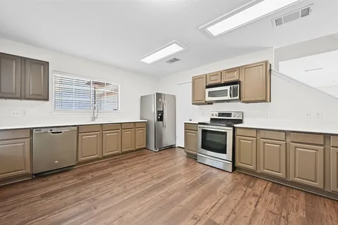 $325,000 | 1400 Geoffs Drive, Austin, TX 78748