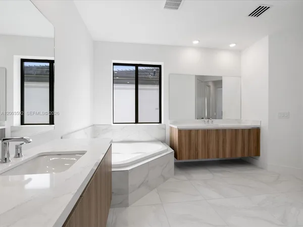 $17,500 | 19602 Northeast 14th Court, Miami, FL 33179