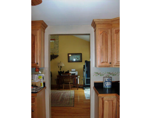 16 County Road Freetown, MA 02717 - Photo 9 of 11