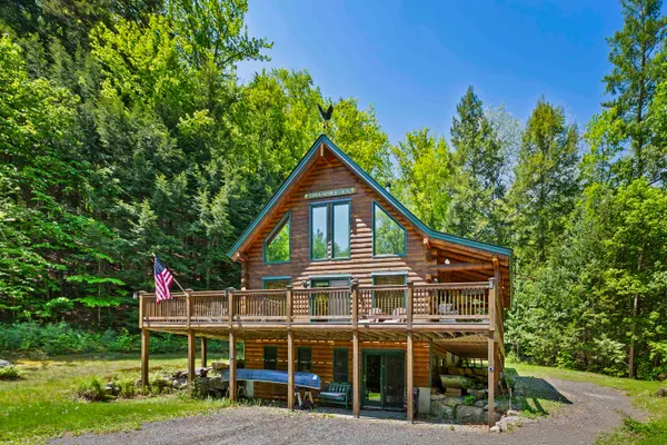 $799,000 | 25 Goodhue Hill Road, Enfield, NH 03748