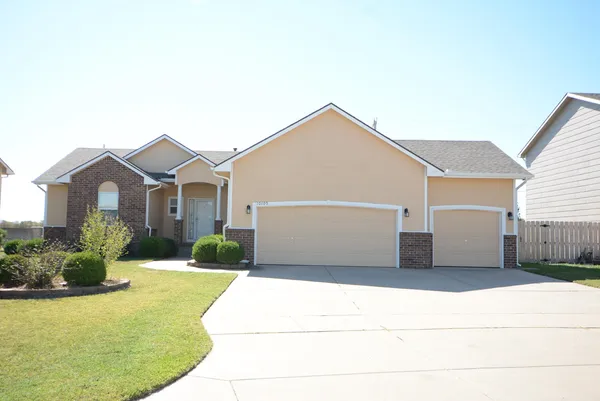 $275,000 | 10105 East Stafford Street, Wichita, KS 67207