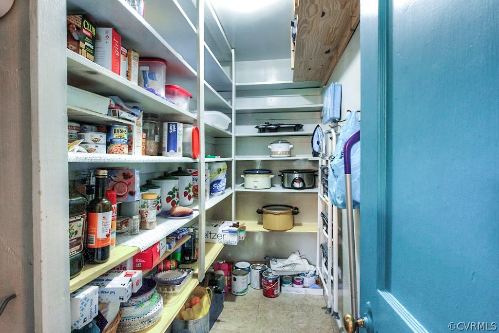 4917 Factory Mill Road Maidens, VA 23102 - Photo 18 of 42 Huge pantry!