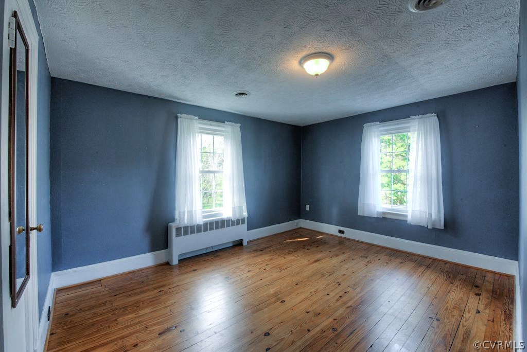 4917 Factory Mill Road Maidens, VA 23102 - Photo 25 of 42 Second bedroom
