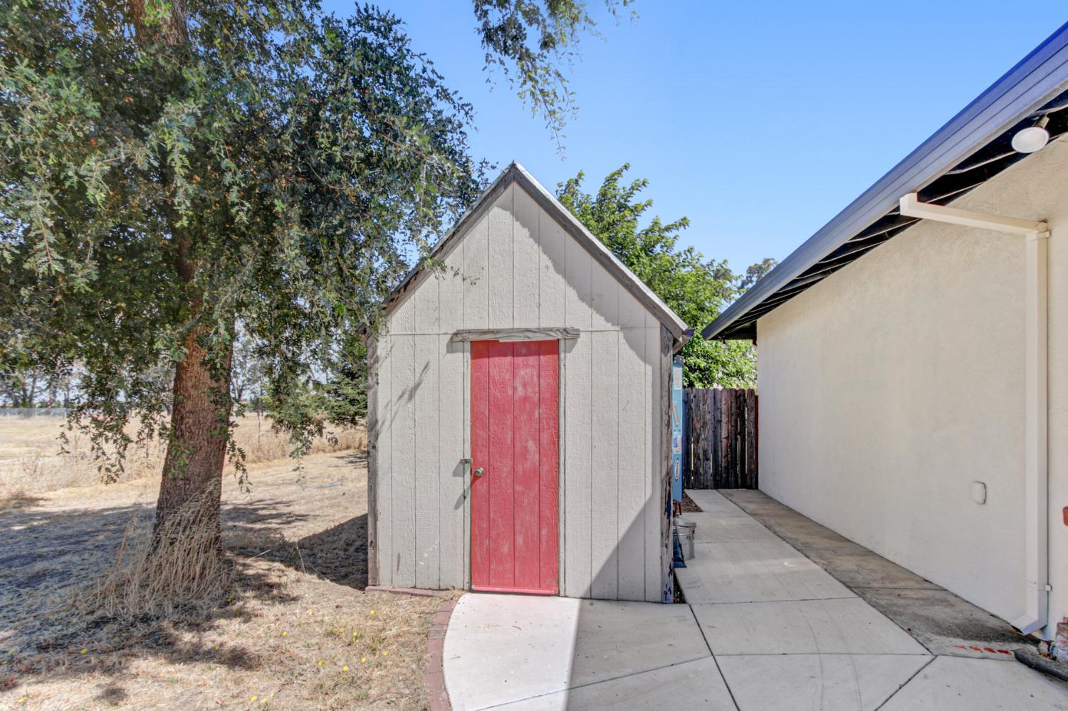 9529 Sheldon Road Elk Grove, CA 95624 - Photo 56 of 68