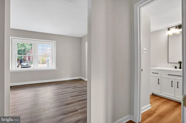 $519,000 | 1160 Lisa Court, Herndon, VA 20170