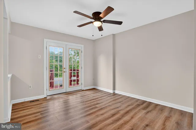 $519,000 | 1160 Lisa Court, Herndon, VA 20170