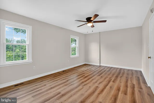 $519,000 | 1160 Lisa Court, Herndon, VA 20170