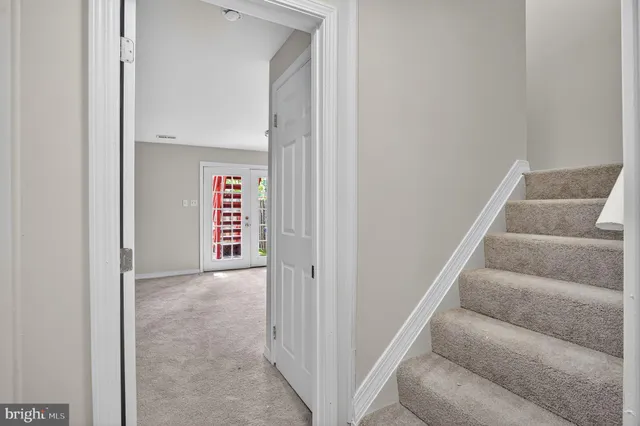 $519,000 | 1160 Lisa Court, Herndon, VA 20170