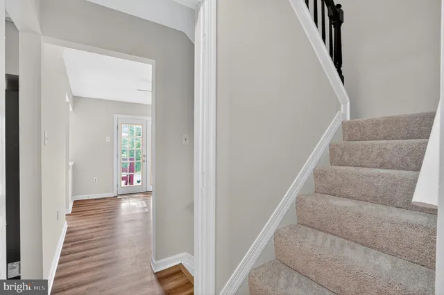 $519,000 | 1160 Lisa Court, Herndon, VA 20170