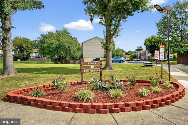 $499,900 | 1160 Lisa Court, Herndon, VA 20170