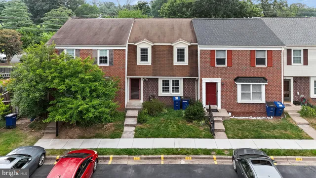 $499,900 | 1160 Lisa Court, Herndon, VA 20170