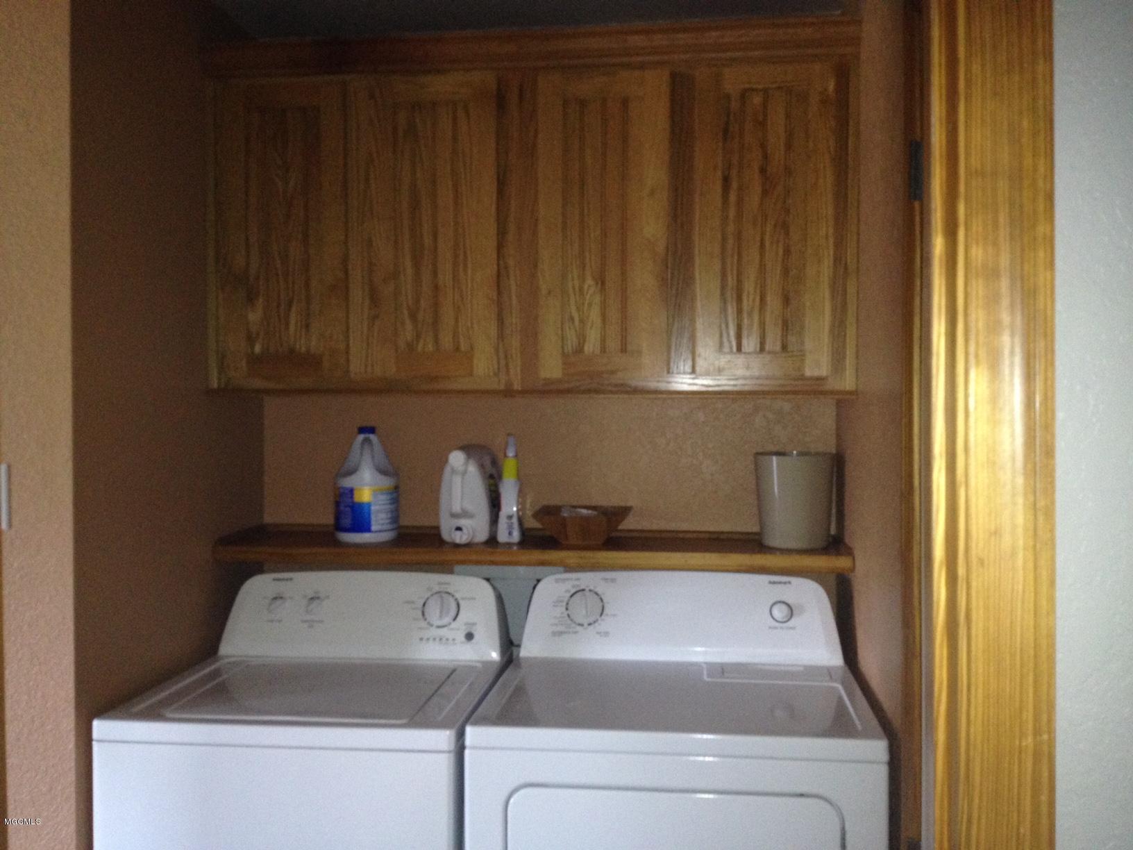 15725 Cruthirds Road Vancleave, MS 39565 - Photo 8 of 30 LAUNDRY