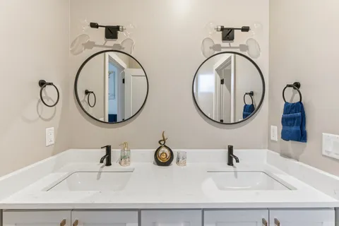 $695,000 | 807 32nd Avenue North, Unit B, Nashville, TN 37209