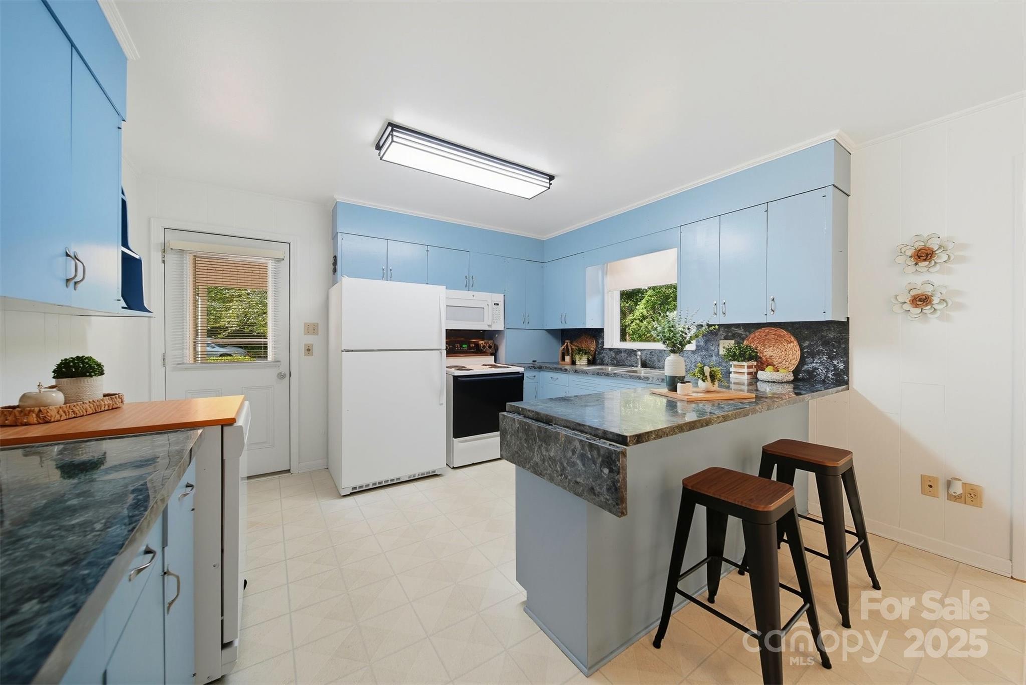 210 7th Avenue Southwest Conover, NC 28613 - Photo 12 of 41