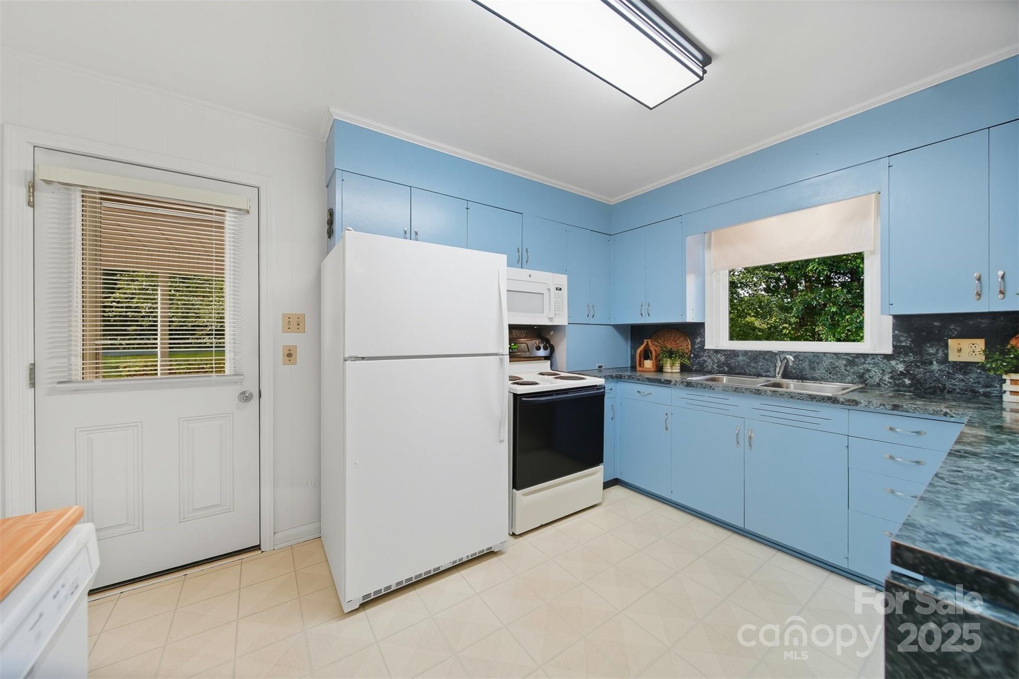 210 7th Avenue Southwest Conover, NC 28613 - Photo 14 of 41