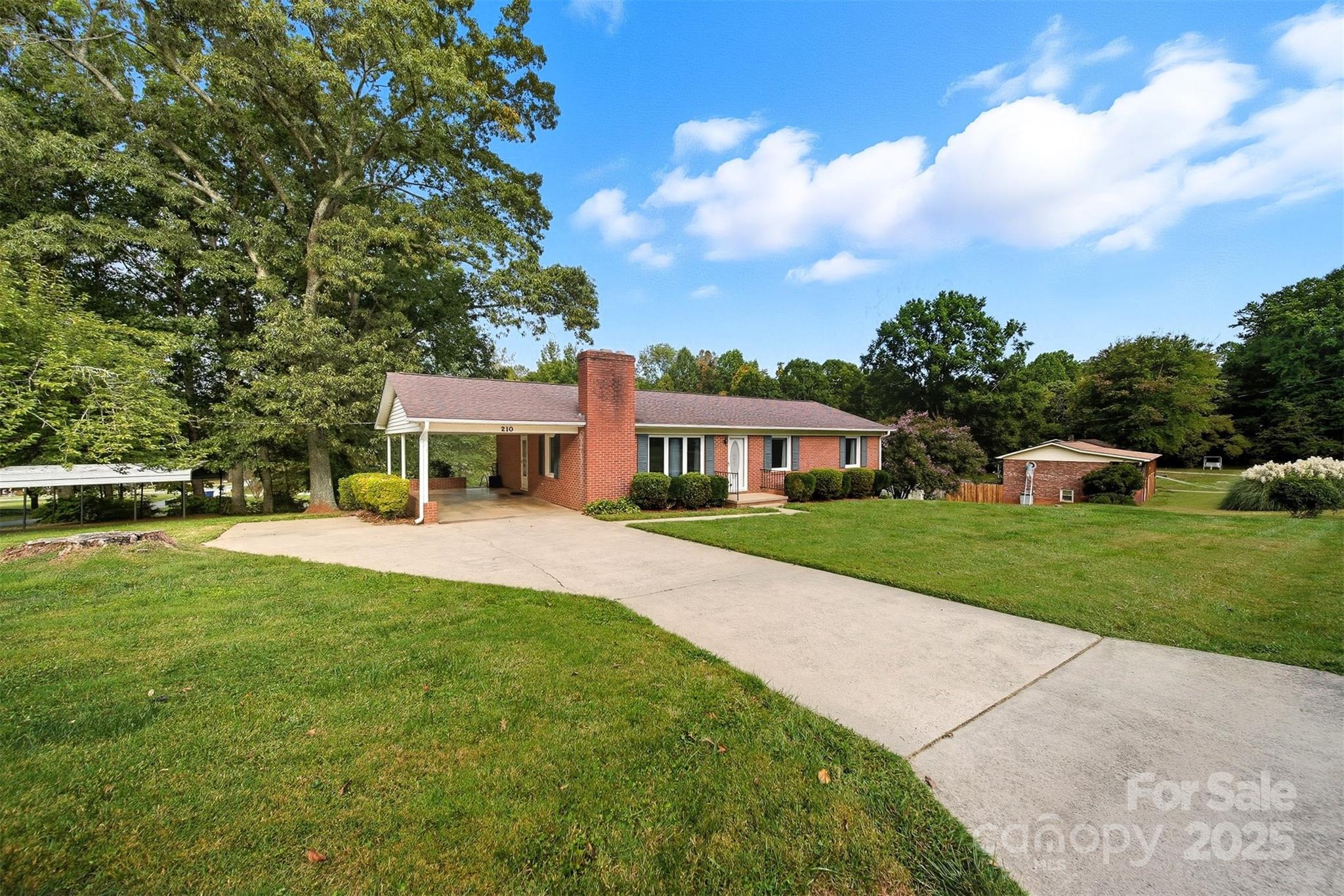 210 7th Avenue Southwest Conover, NC 28613 - Photo 2 of 41