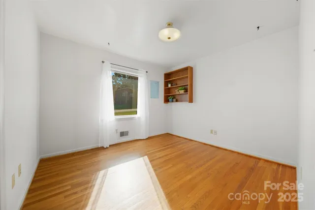 $275,000 | 210 7th Avenue Southwest, Conover, NC 28613