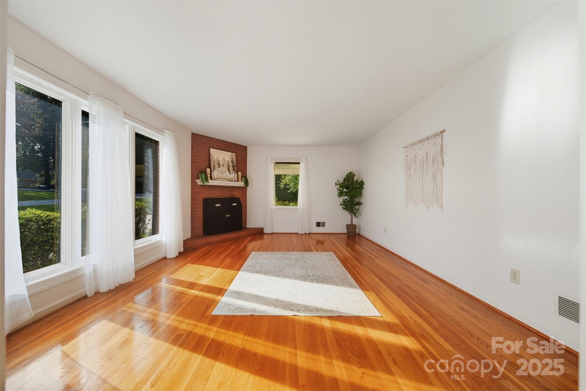 210 7th Avenue Southwest Conover, NC 28613 - Photo 7 of 41