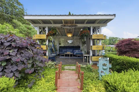$2,495,000 | 2455 Long Hollow Pike, Hendersonville, TN 37075