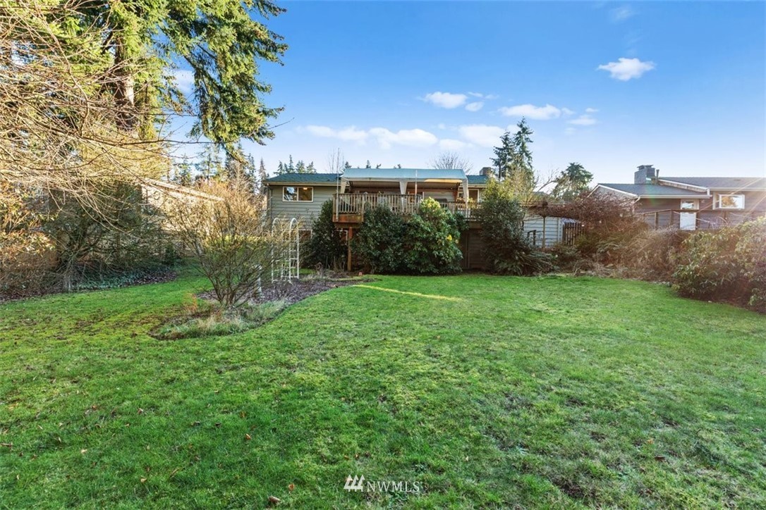 9503 215th Street Southwest Edmonds, WA 98020 - Photo 33 of 35 Gallery Image 33