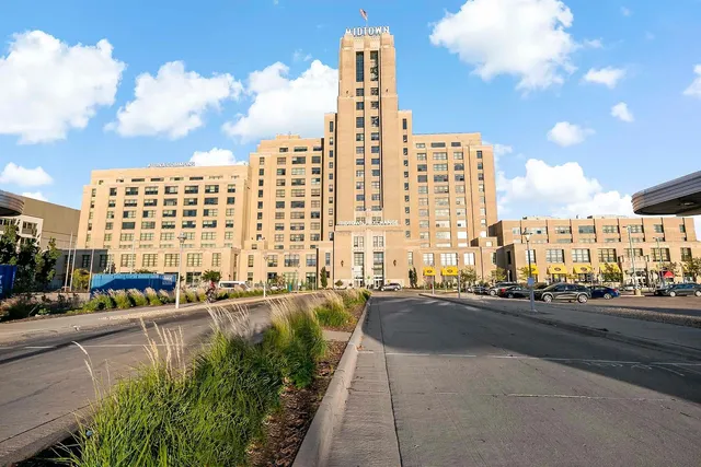 $2,149 | 2929 Chicago Avenue, Unit 1003, Minneapolis, MN 55407